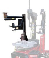 Вспомогательный зажим для смены покрышек (третья рука)