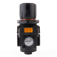 Регулятор давления с фиксацией для пневматической системы со встроенным манометрами. В комплект входит крепёжная скоба-держатель. Резьбовое соединение 3/8". Незначительное падение давления при производительности до 1500л/мин. Рабочая температура -5°С +60°