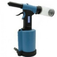 Пневмогидравлический заклепочник вакуумного типа ST-6677 (3,2-6,4мм) 1700Кгс Пневмогидравлический заклепочник вакуумного типа ST-6677 (3,2-6,4мм) 1700Кгс