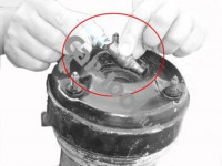 Спецголовка для ремонта пневмоамортизаторов Спецголовка для ремонта пневмоамортизаторов