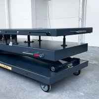 Подъёмник ножничный мобильный для обслуживания АКБ электромобилей