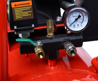 Компрессор пневматический 220В 3.0кВт 8атм. 400л/мин. ресивер-200л поршневой ременной GTE Компрессор пневматический 220В 3.0кВт 8атм. 400л/мин. ресивер-200л поршневой ременной GTE